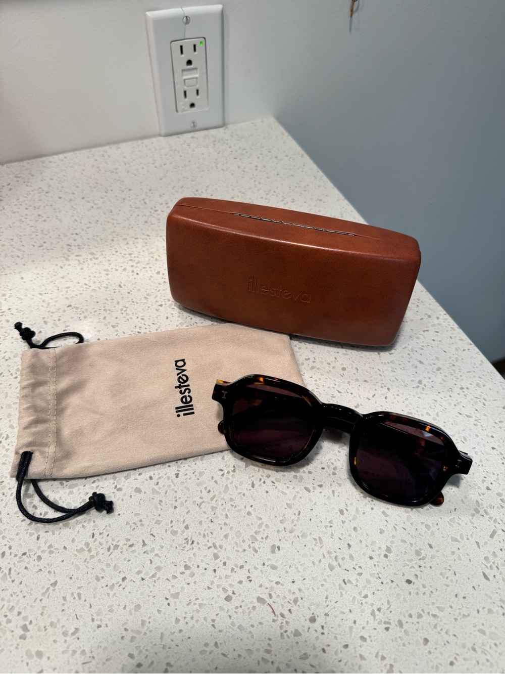illesteva Tortoiseshell Sunglasses with Brown Case